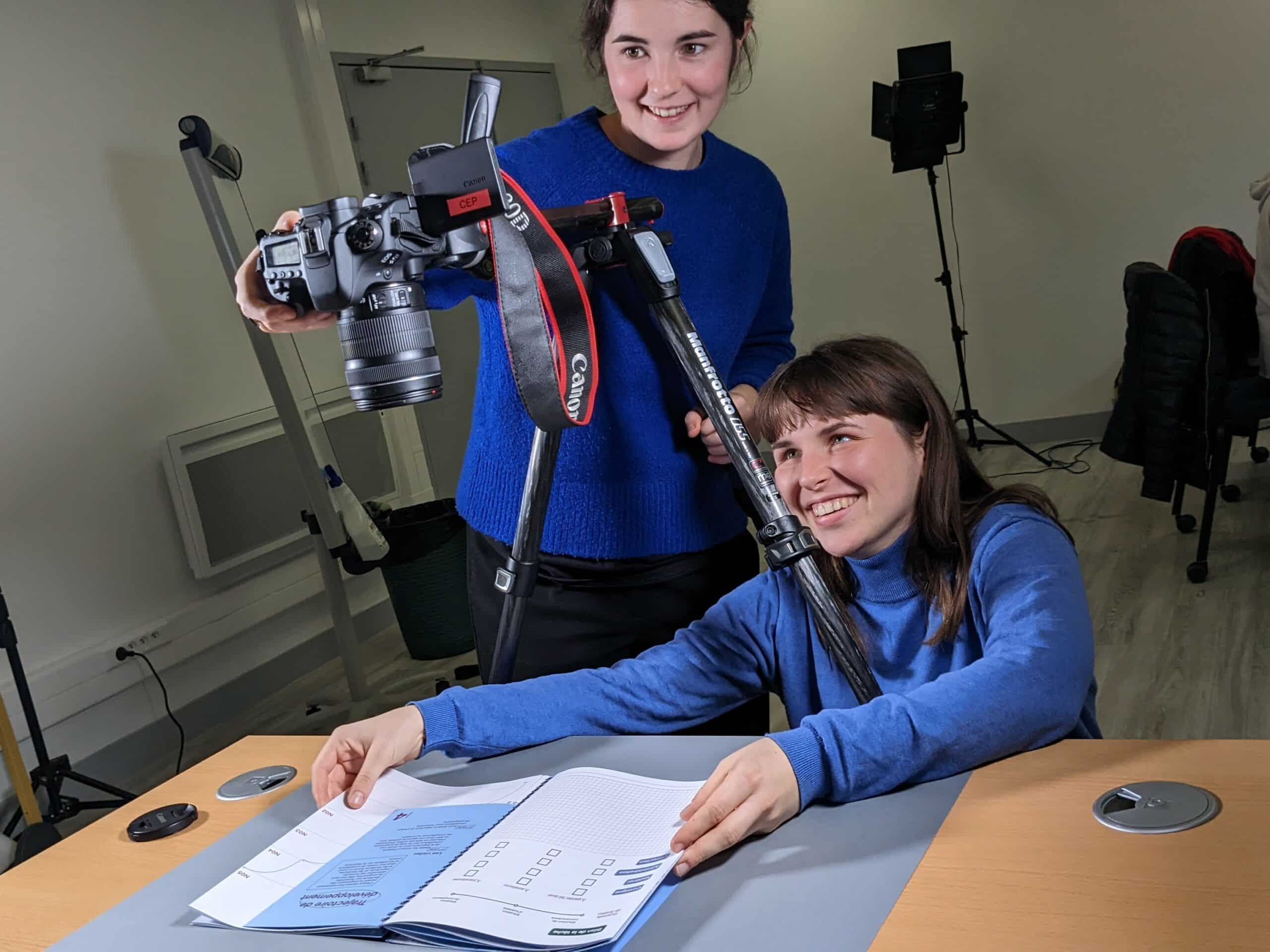 Clap, moteur, action...